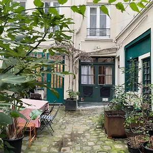 Eleusis-paris Appartement